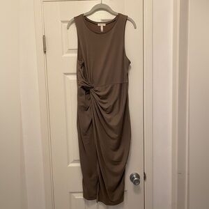 Beautiful grey/taupe midi dress